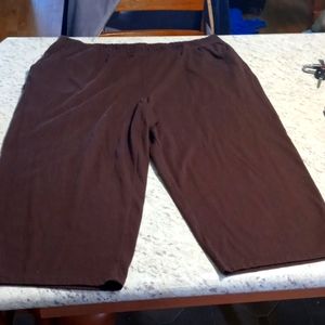 White stag Capri pants 2X